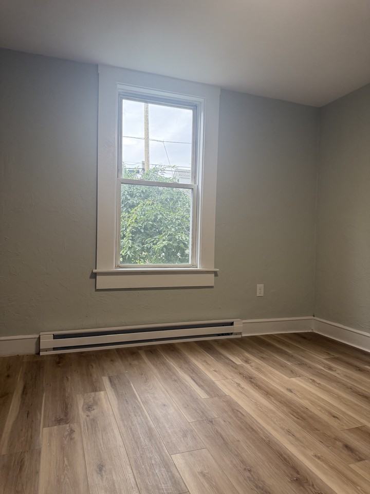 28 Cross St #1 - Photo 4 of 13