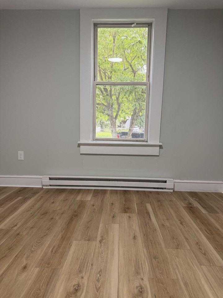 28 Cross St #1 - Photo 5 of 13