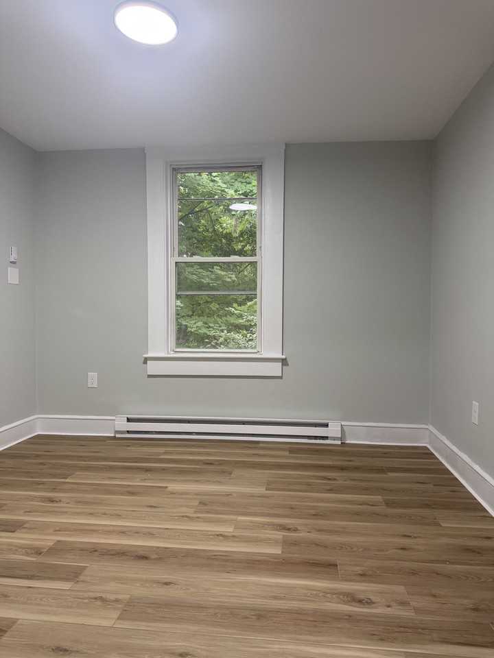 28 Cross St #1 - Photo 6 of 13