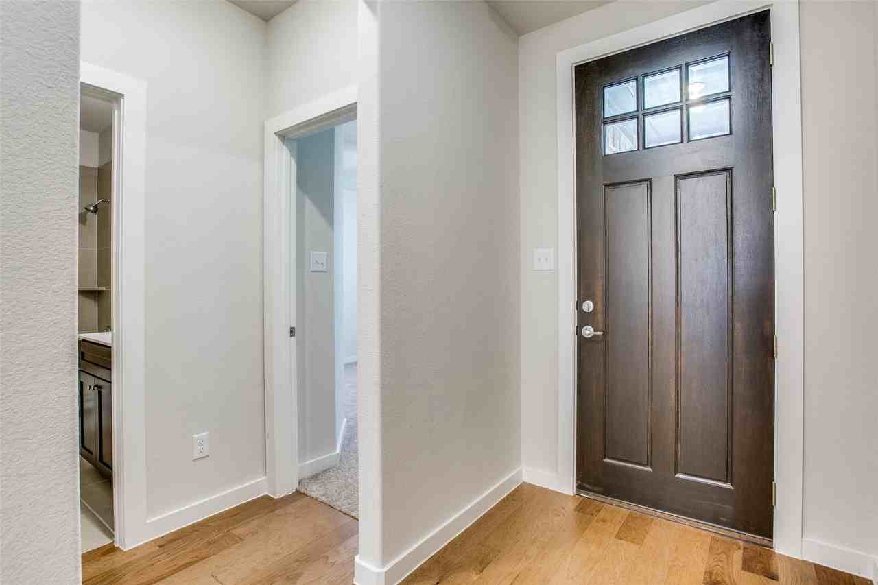 1432 Monarch Trl - Photo 3 of 40