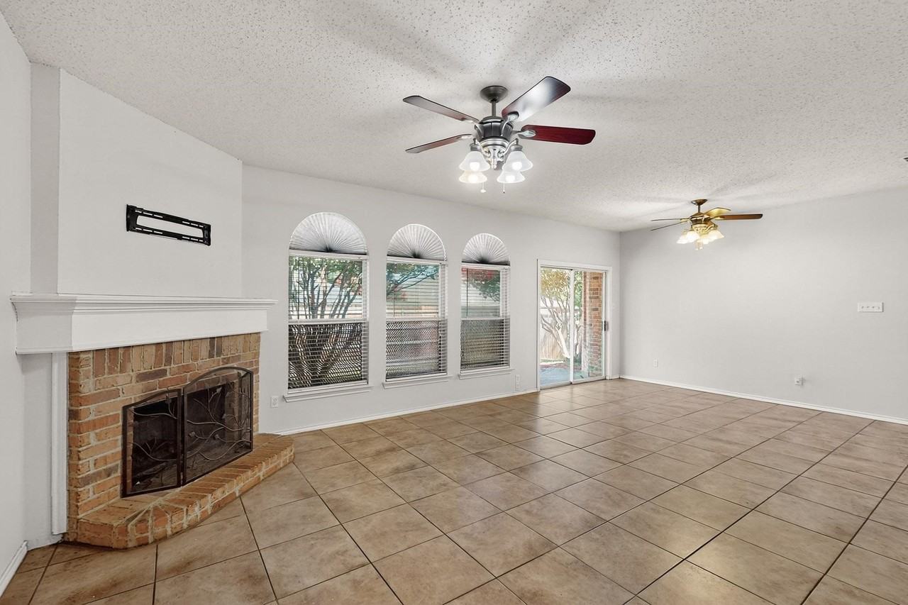 165 Hirth Dr - Photo 6 of 33
