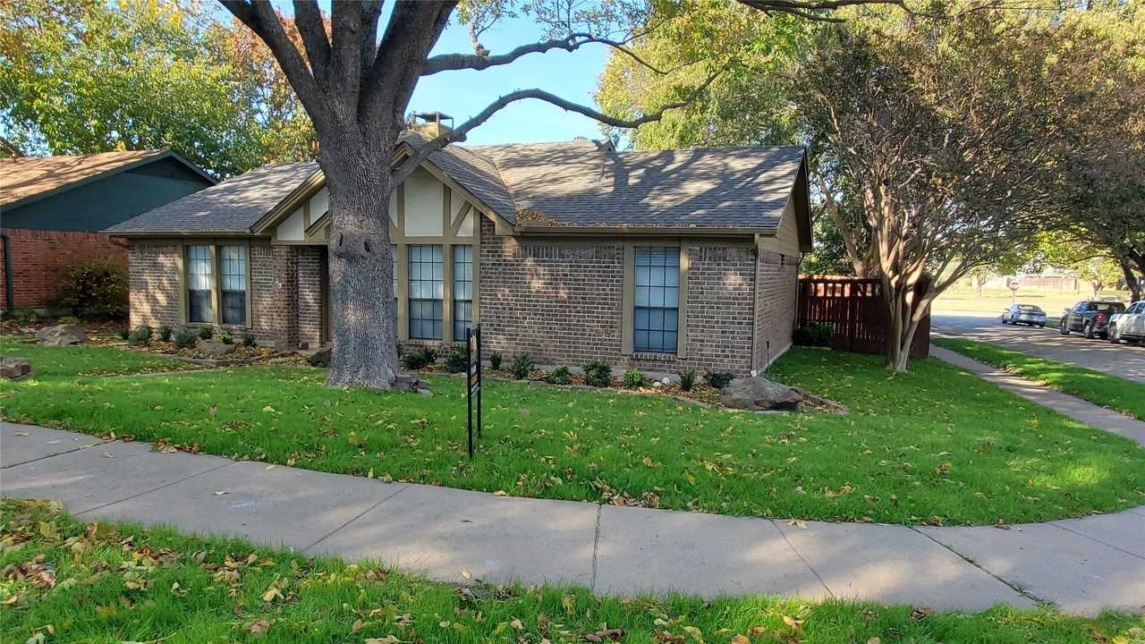 8440 Willow Creek Dr - Photo 2 of 16