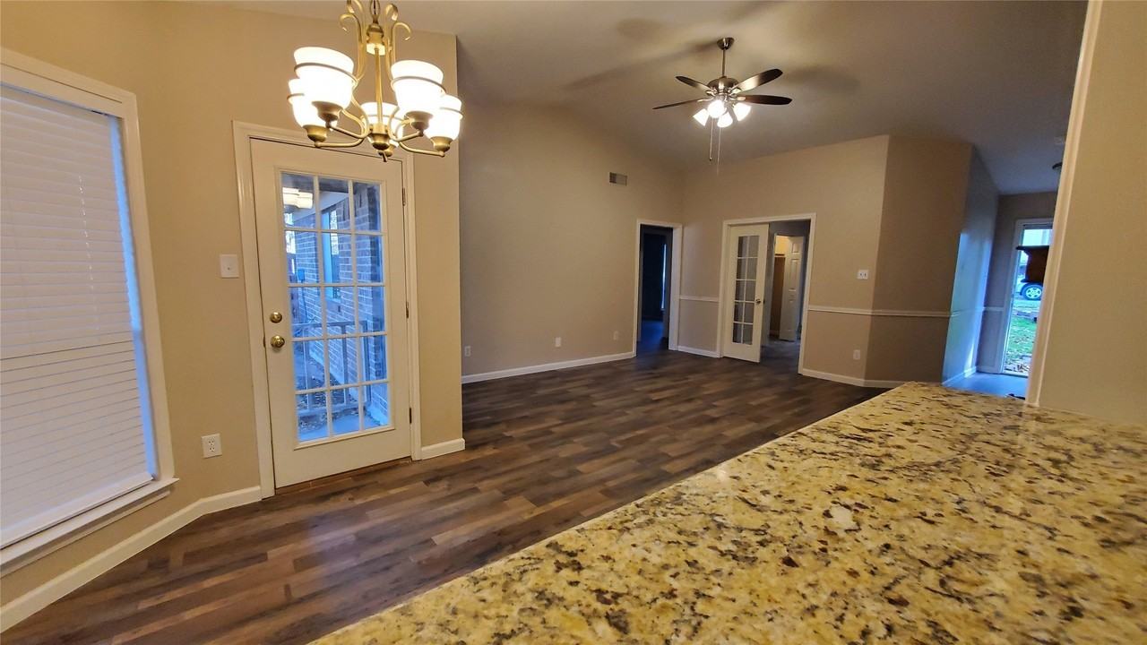 8440 Willow Creek Dr - Photo 6 of 16