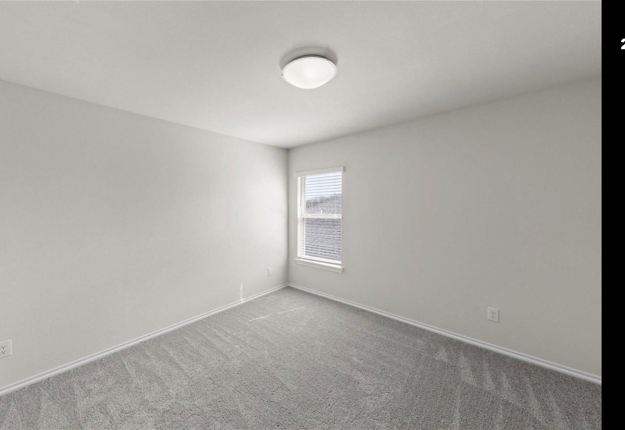 2112 Sesaro Dr - Photo 5 of 17