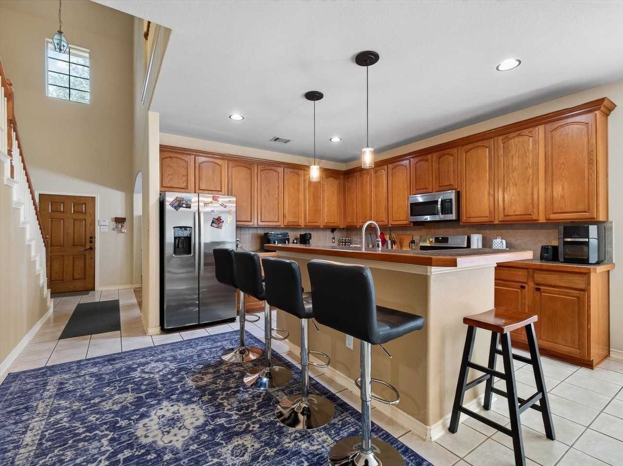 7912 Riverwalk Trl - Photo 5 of 31