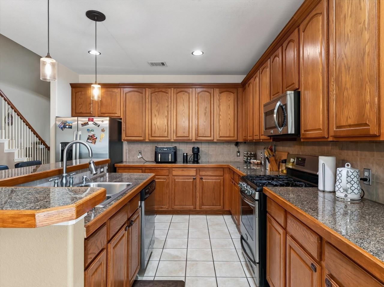 7912 Riverwalk Trl - Photo 7 of 31