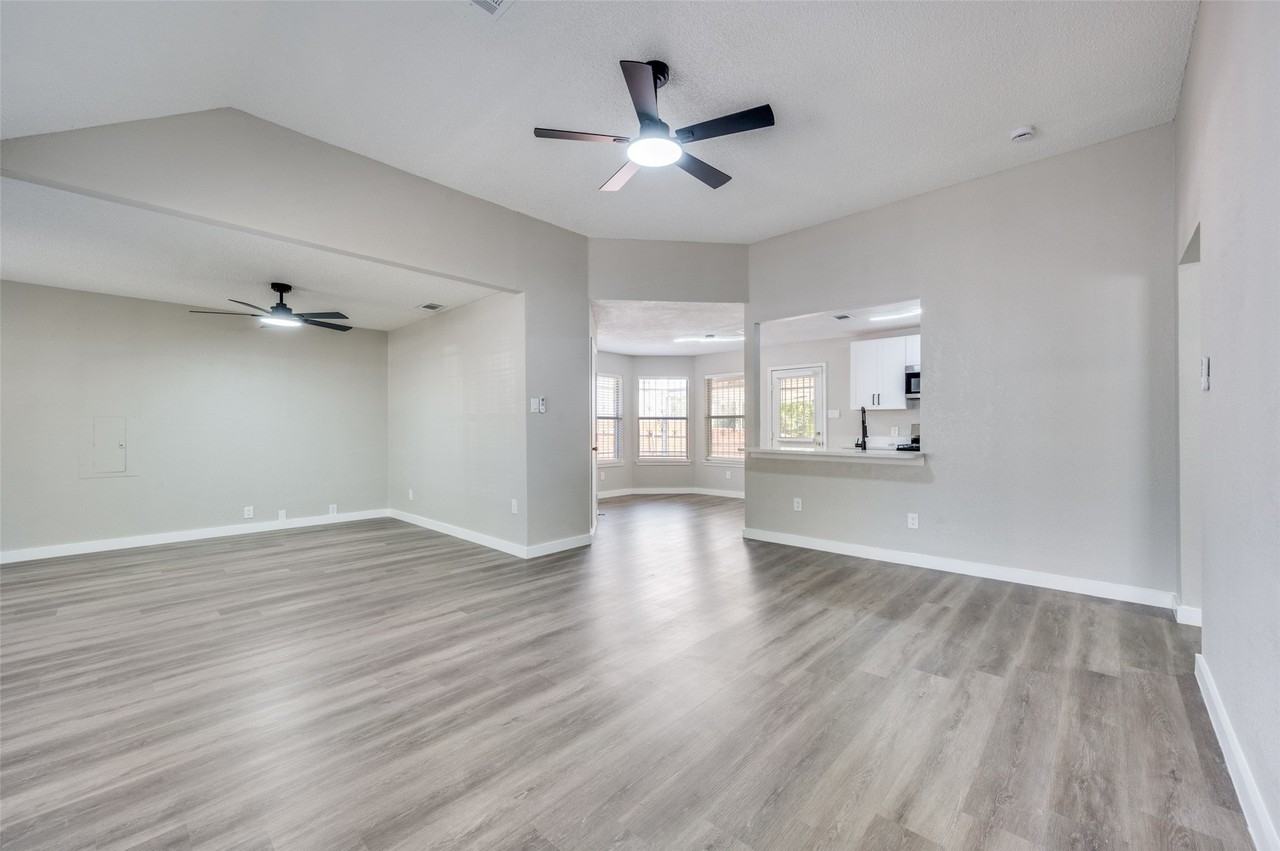 2238 Arroyo Ave - Photo 6 of 25