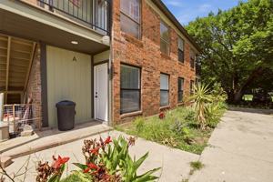featured image of 908 Isbell Rd #A