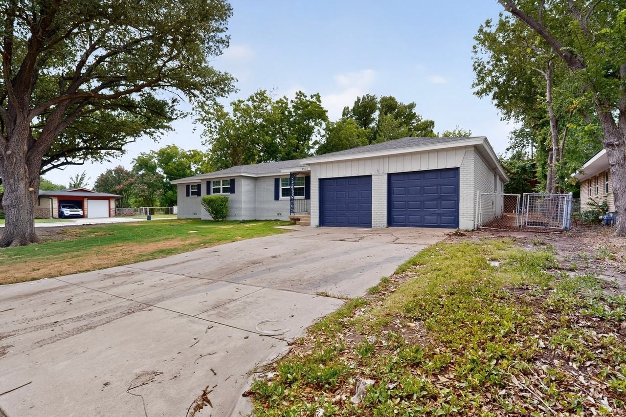 4401 Steven St - Photo 3 of 39