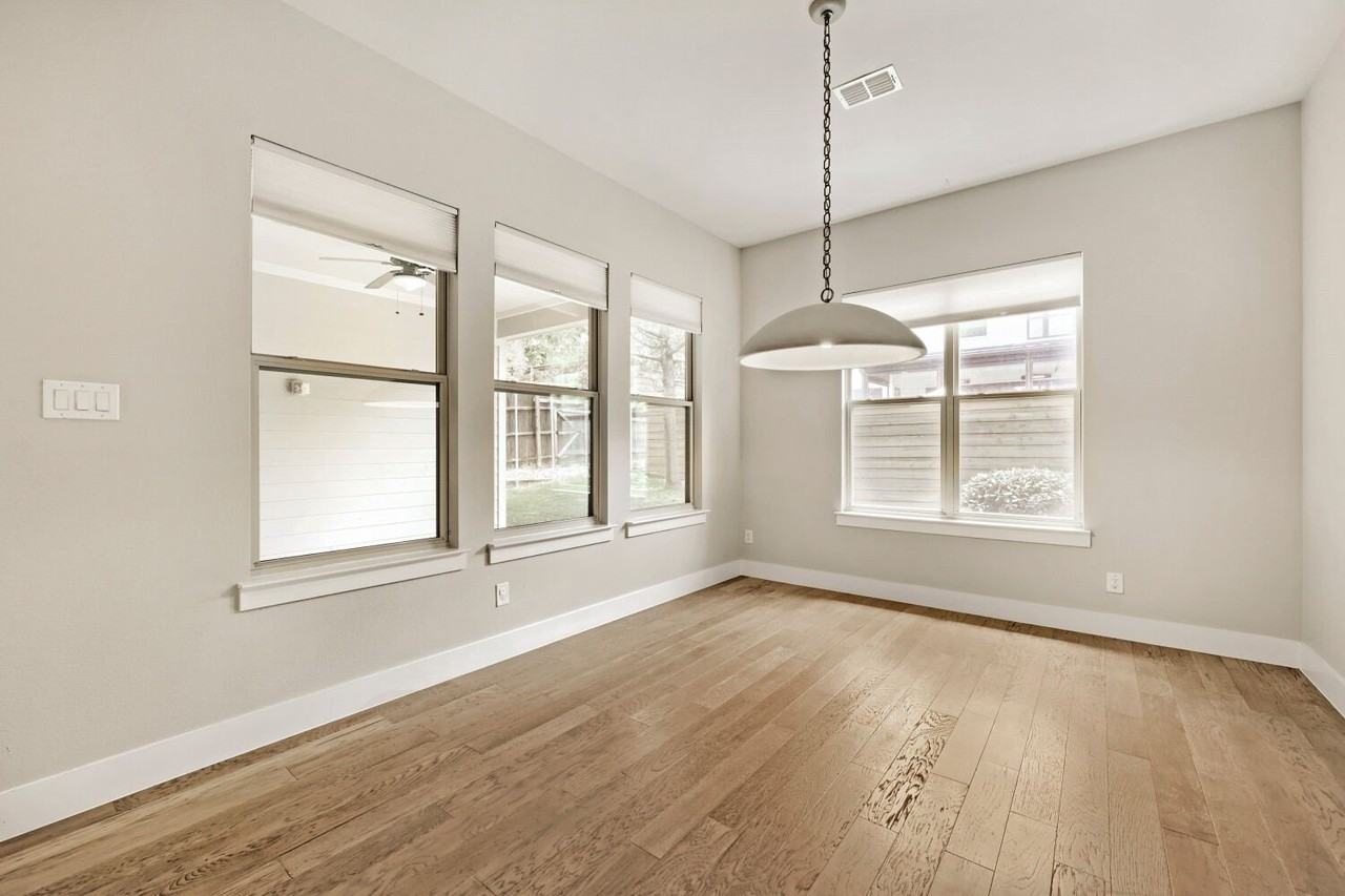 1806 Tucker St - Photo 7 of 28