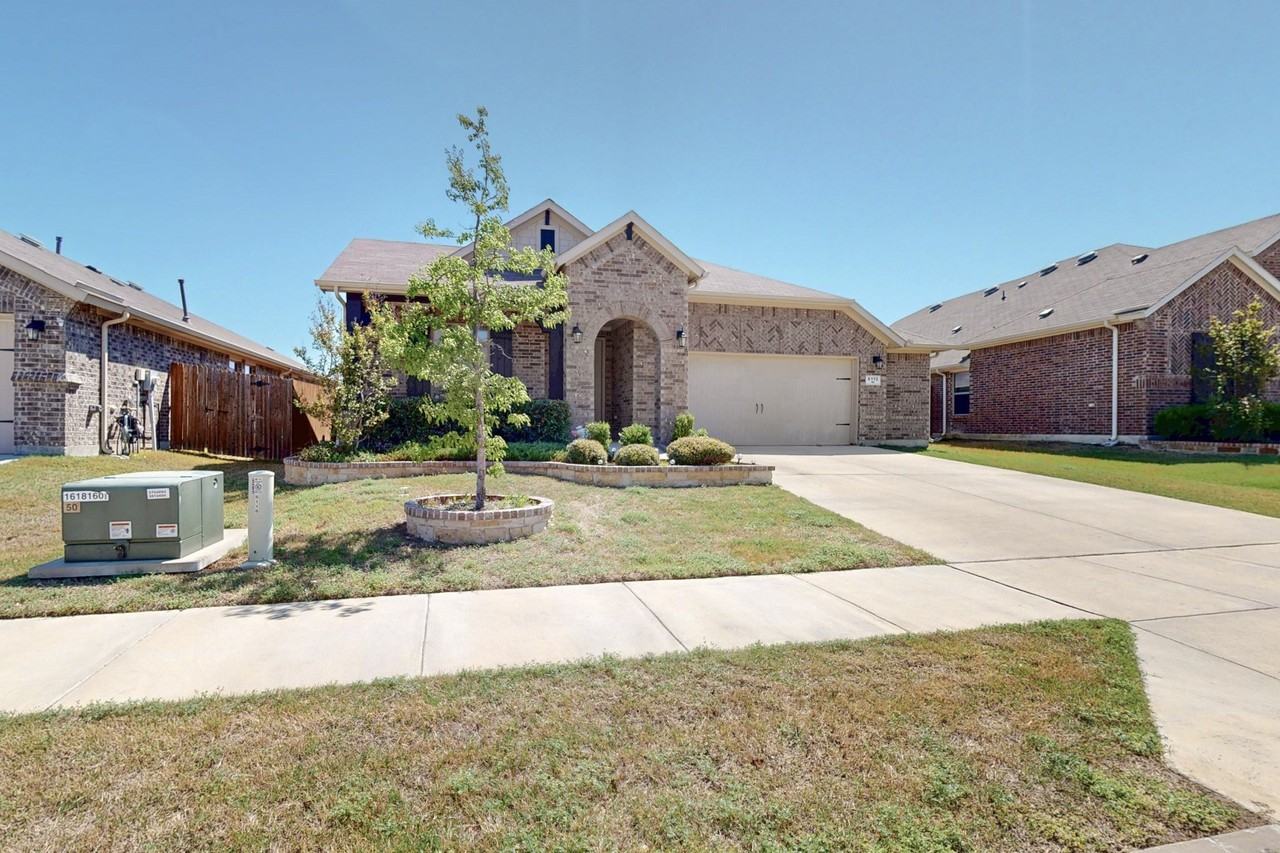 6112 Whale Rock Ct