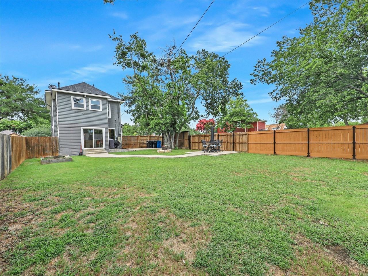 1200 W Walker St - Photo 7 of 36