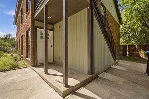 featured image of 908 Isbell Rd #B