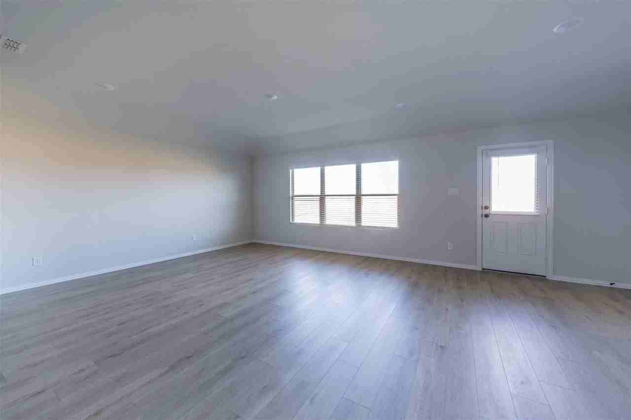 516 Ridgewood Dr - Photo 2 of 25