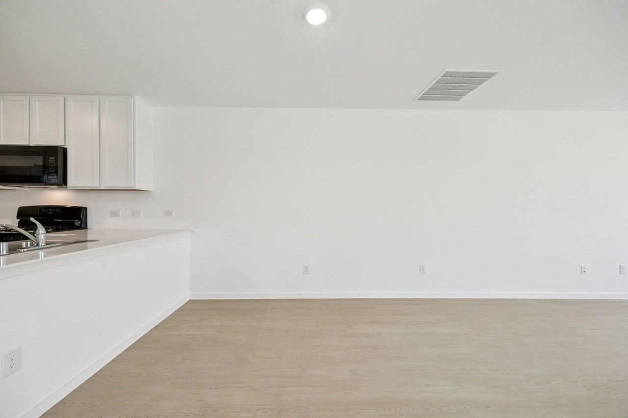 11522 Gammon Ave - Photo 7 of 25