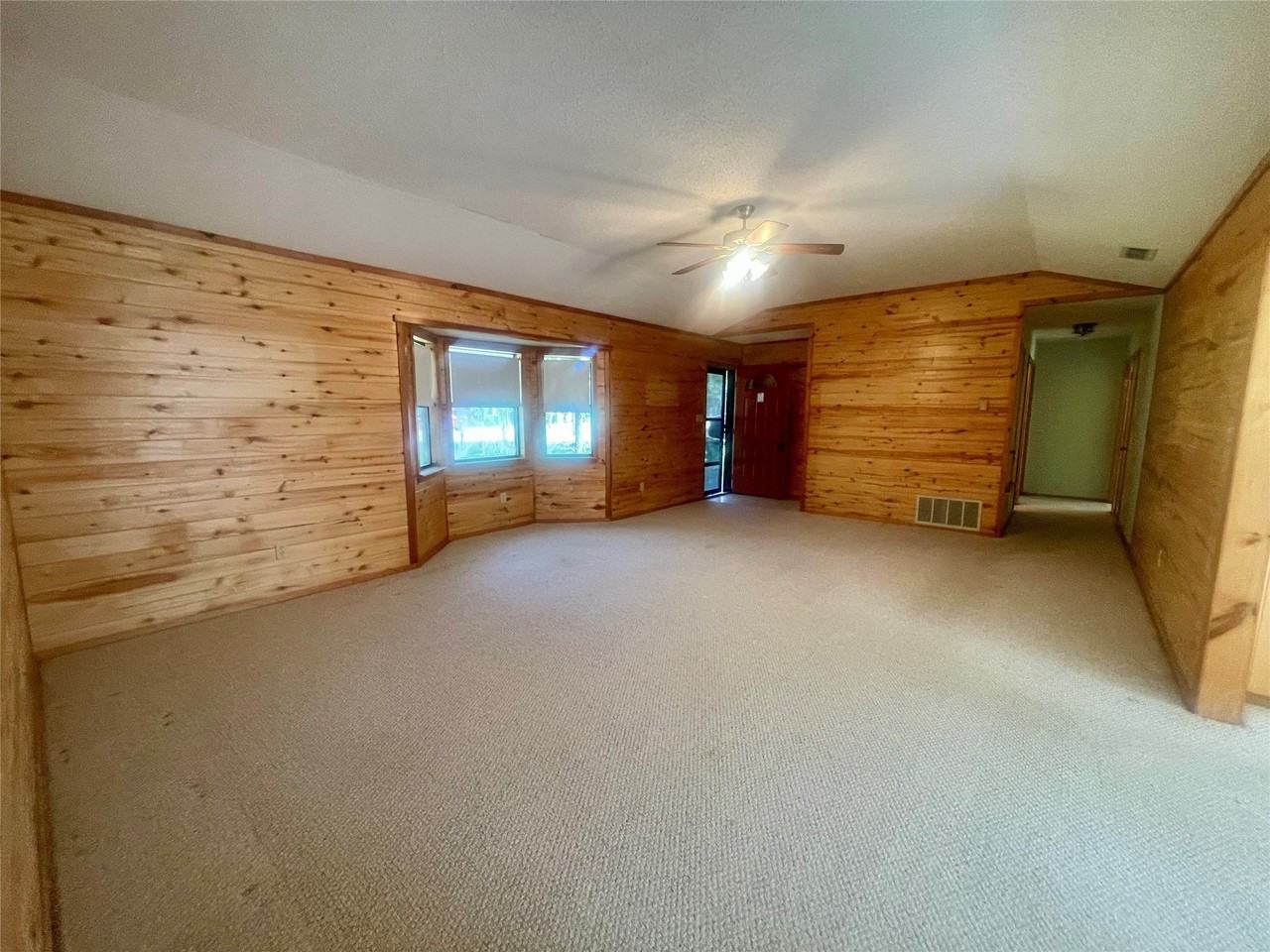 213 County Road 1997 - Photo 2 of 33