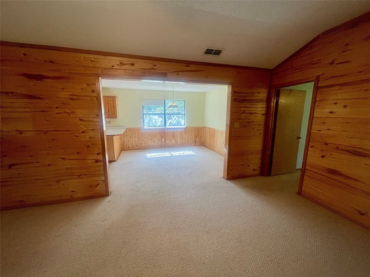 213 County Road 1997 - Photo 5 of 33