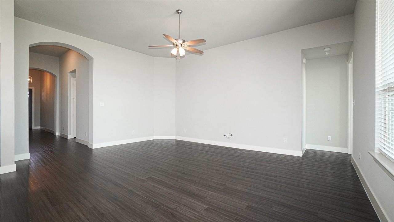 2251 Brookside Dr - Photo 7 of 36
