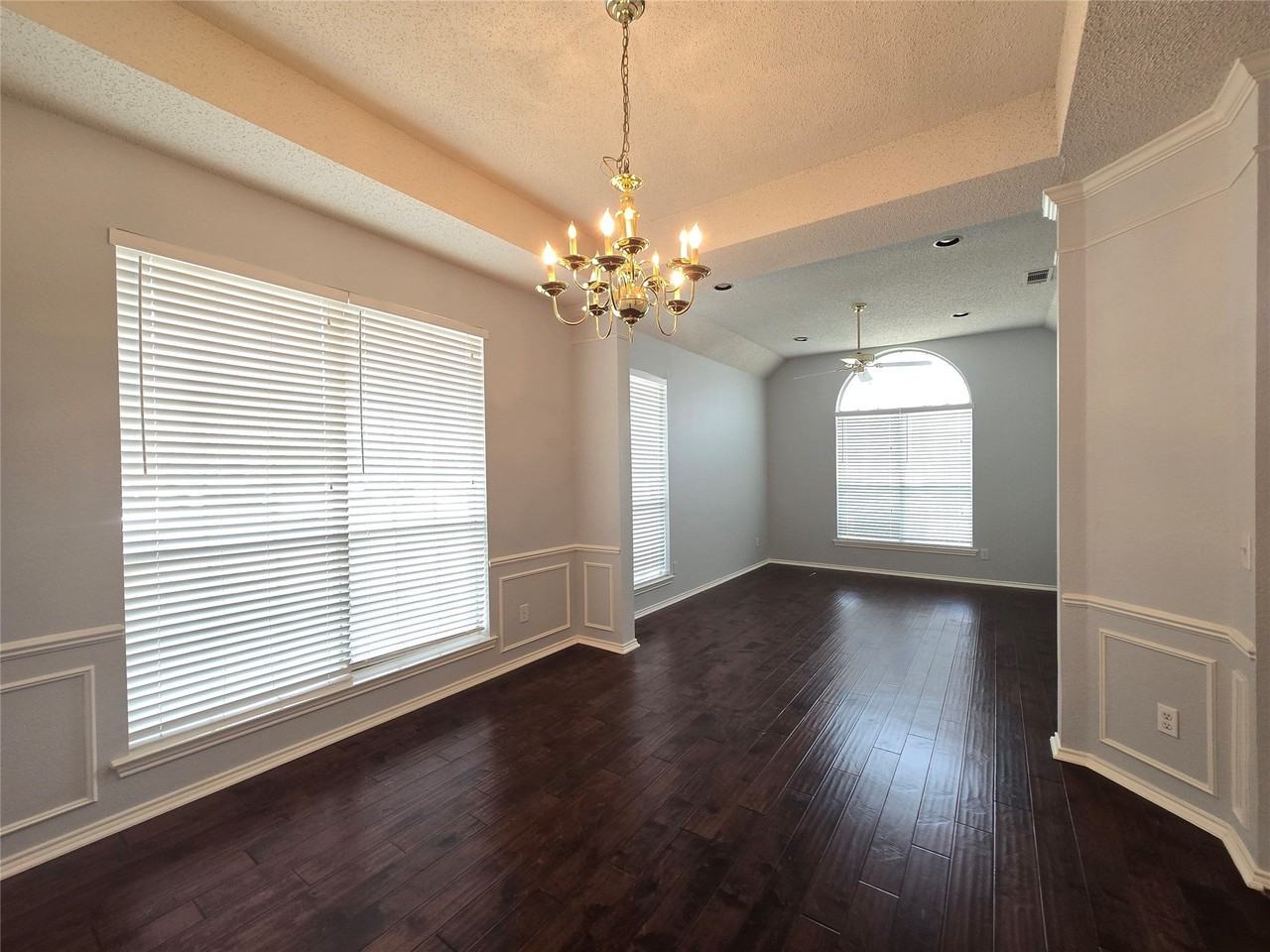 10512 Napa Valley Dr - Photo 3 of 22