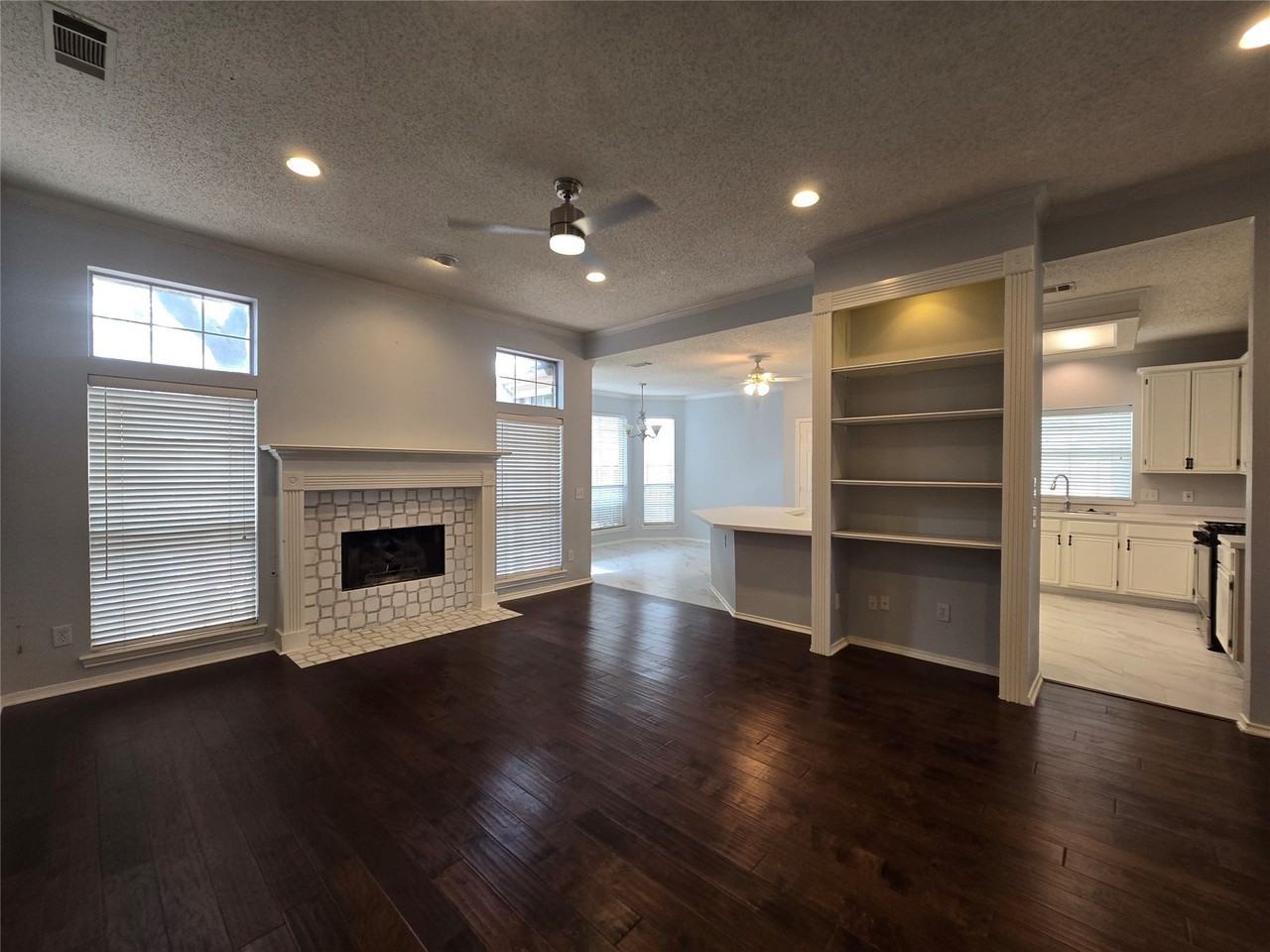 10512 Napa Valley Dr - Photo 6 of 22