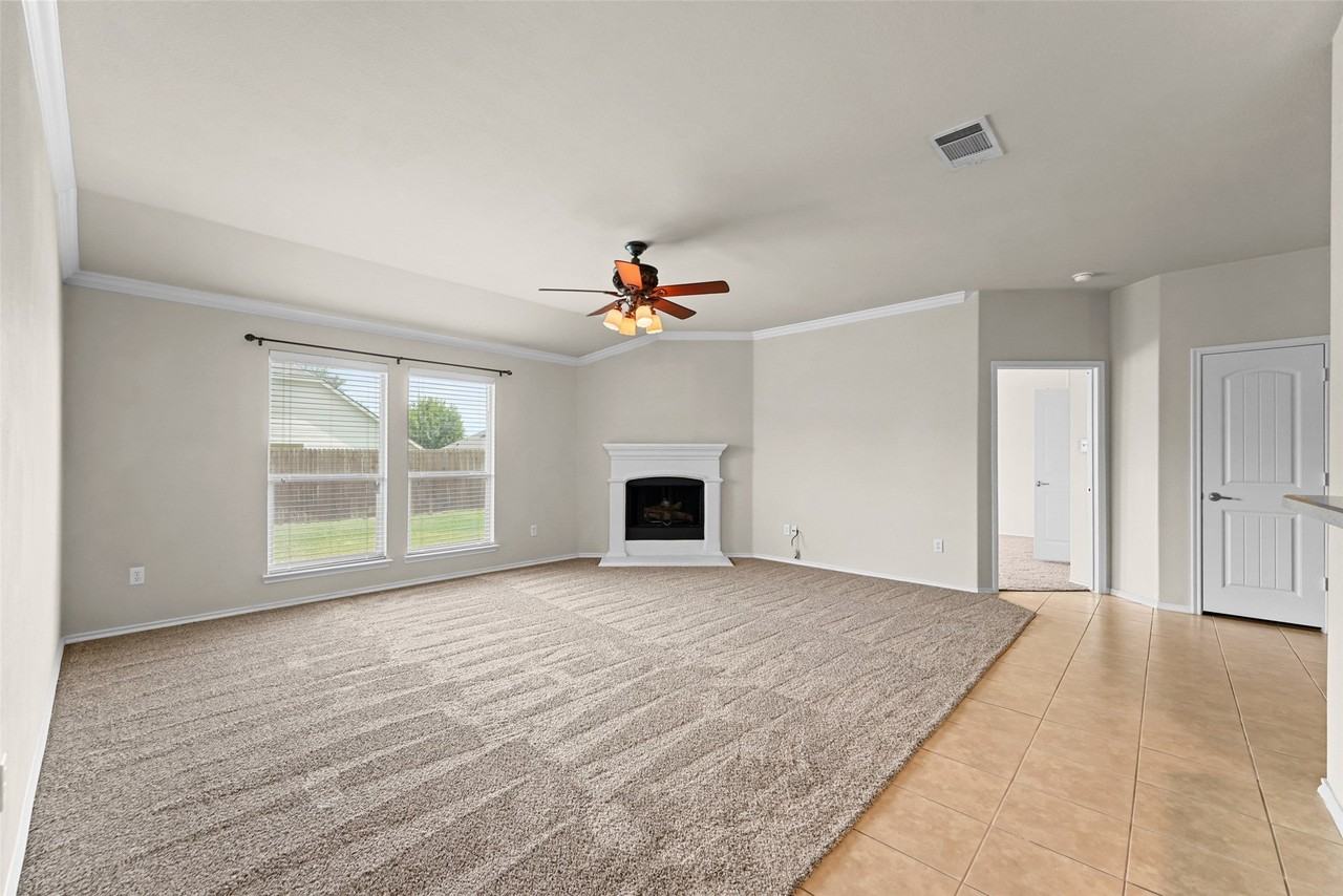 2023 Sterling Gate Dr - Photo 7 of 37