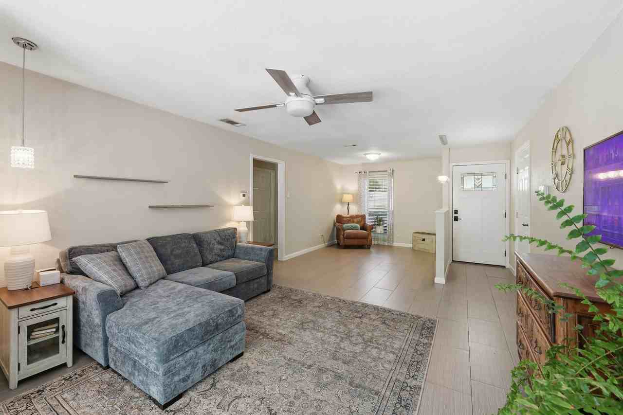 10355 Baronne Cir - Photo 4 of 16