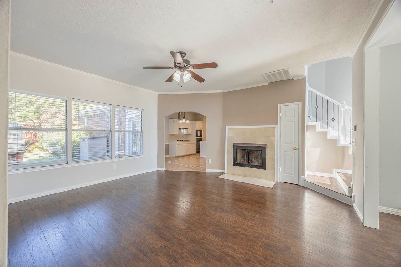 2705 Trophy Dr - Photo 6 of 40