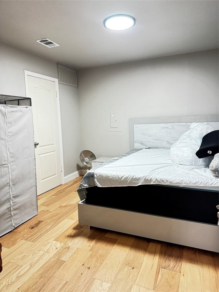 9833 Walnut St #106 - Photo 4 of 7
