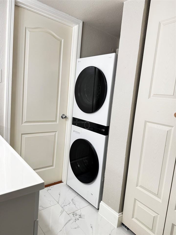 9833 Walnut St #106 - Photo 6 of 7