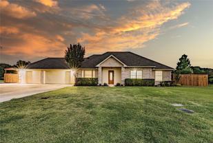 2201 Bradford Dr - Photo 1 of 1