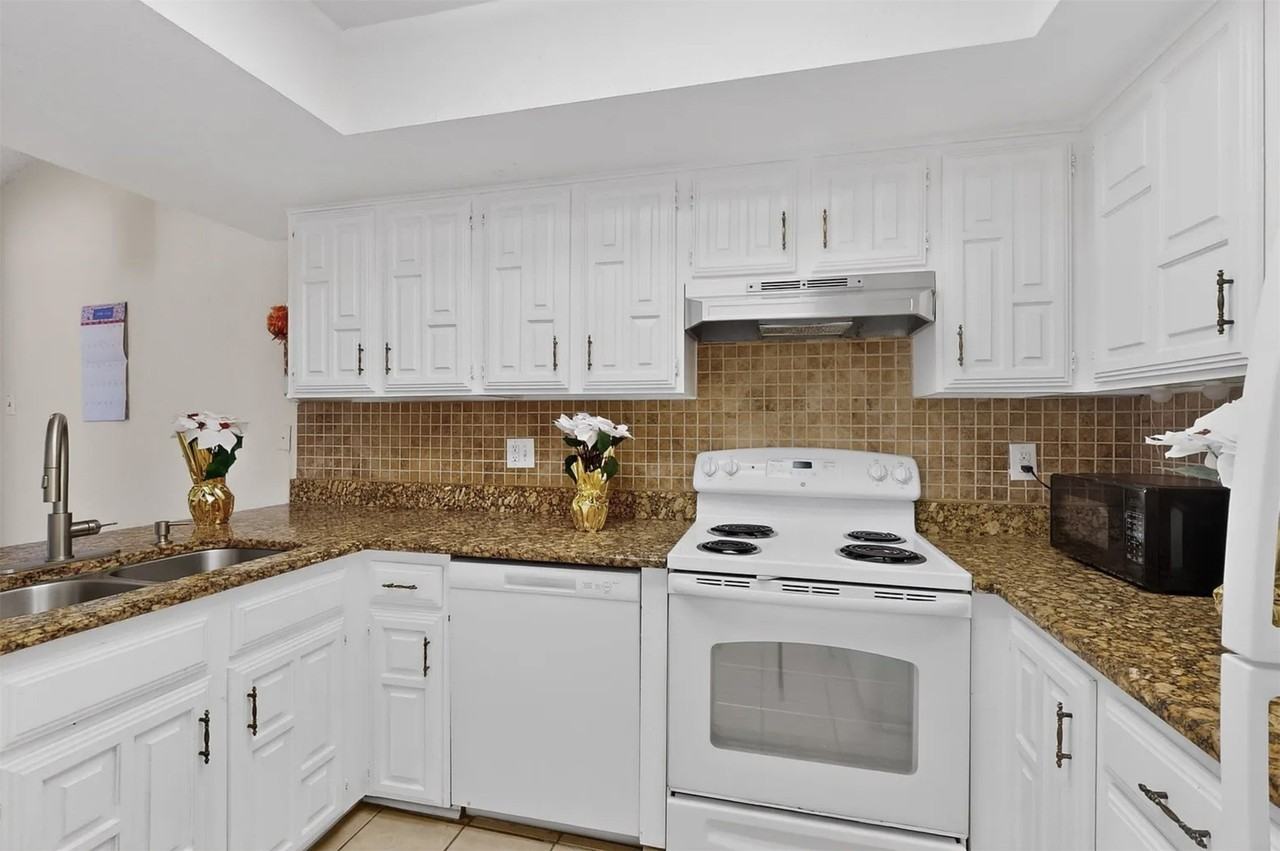14151 Montfort Dr #367 - Photo 7 of 39