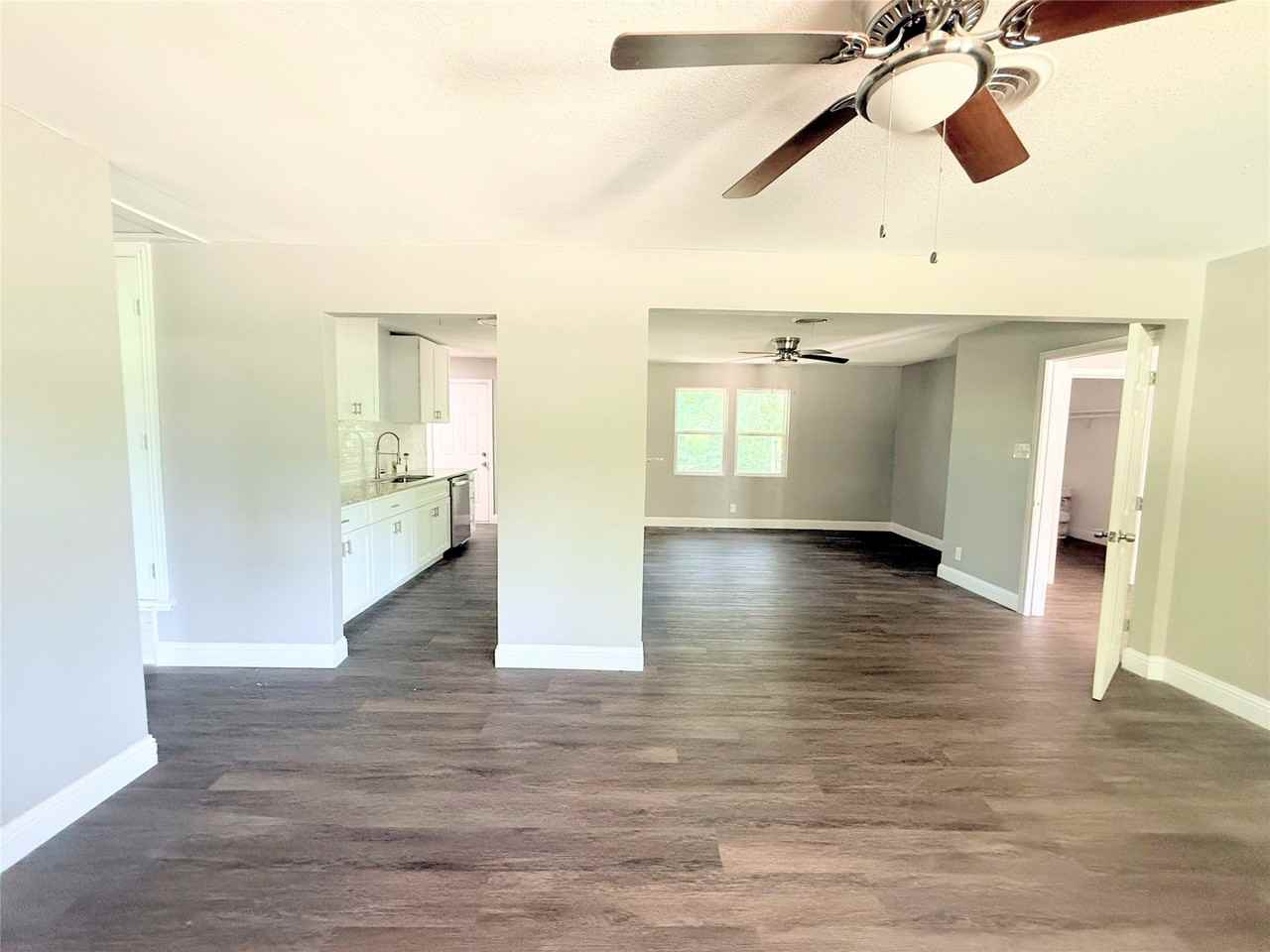 502 E Park Ave - Photo 6 of 18