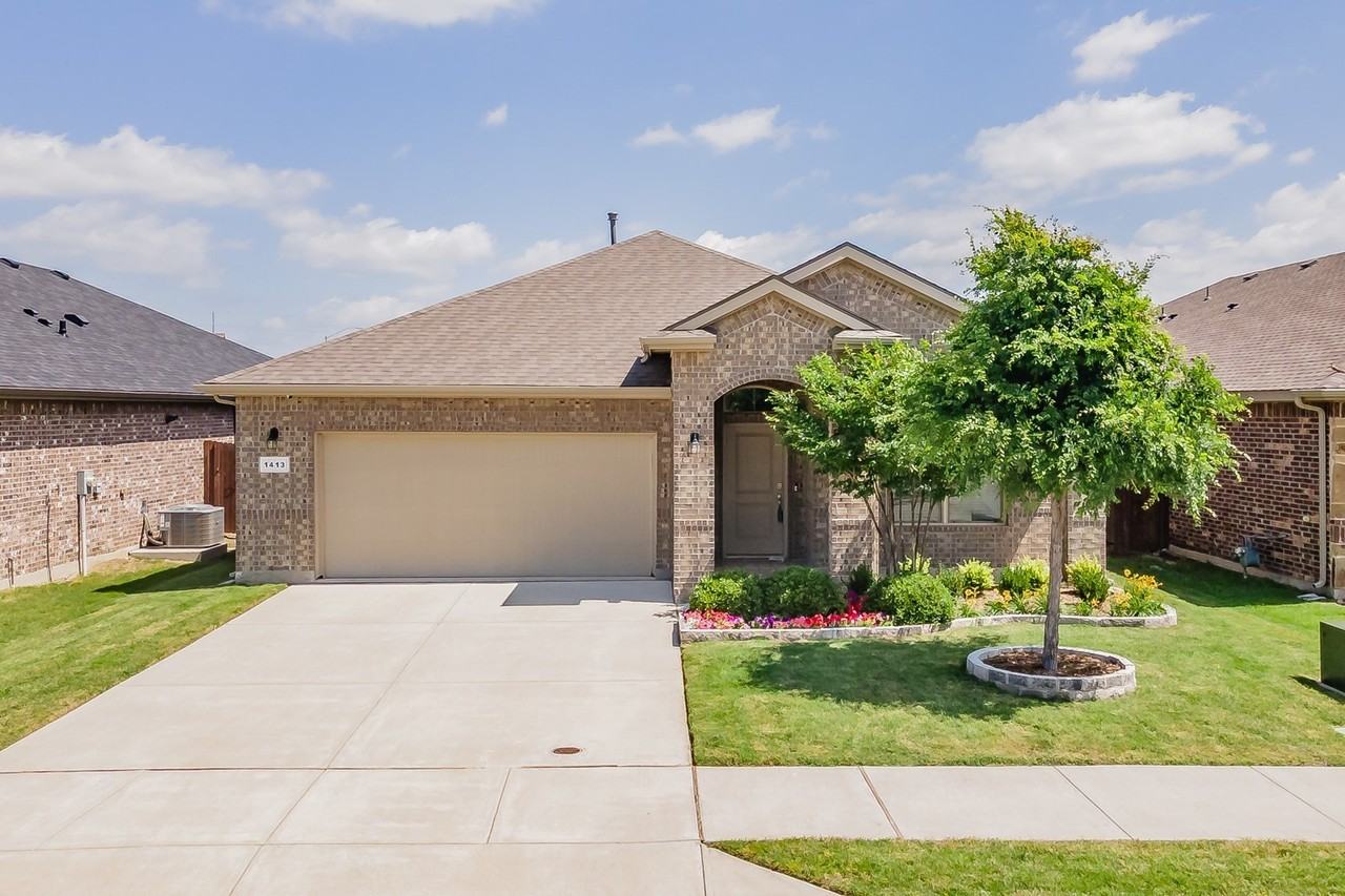 1413 Archway Ct