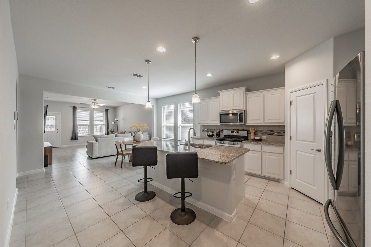 1413 Archway Ct - Photo 7 of 36