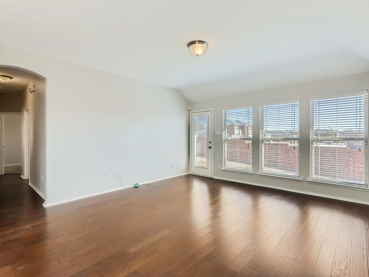 1270 Lasso Dr - Photo 2 of 19