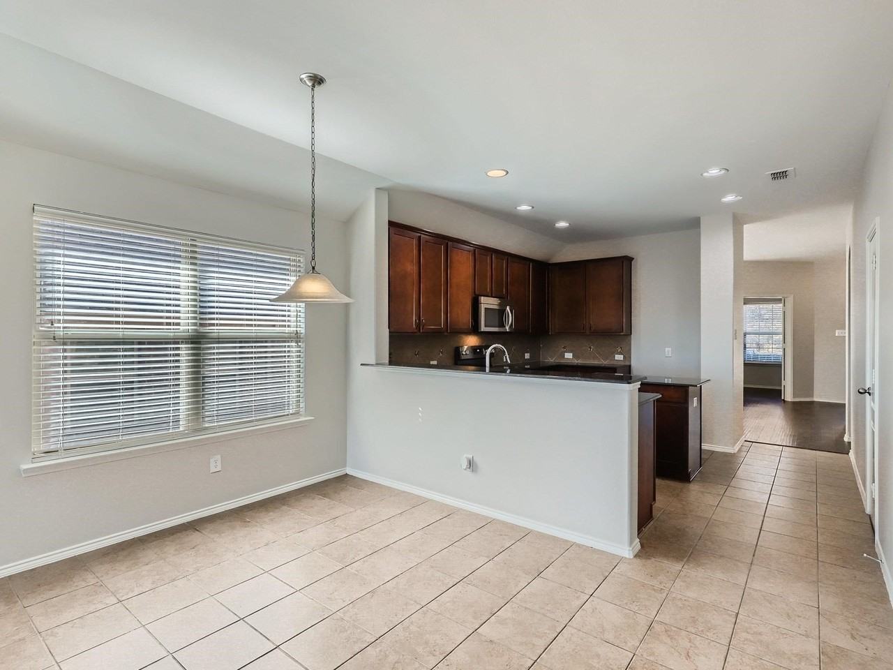 1270 Lasso Dr - Photo 5 of 19