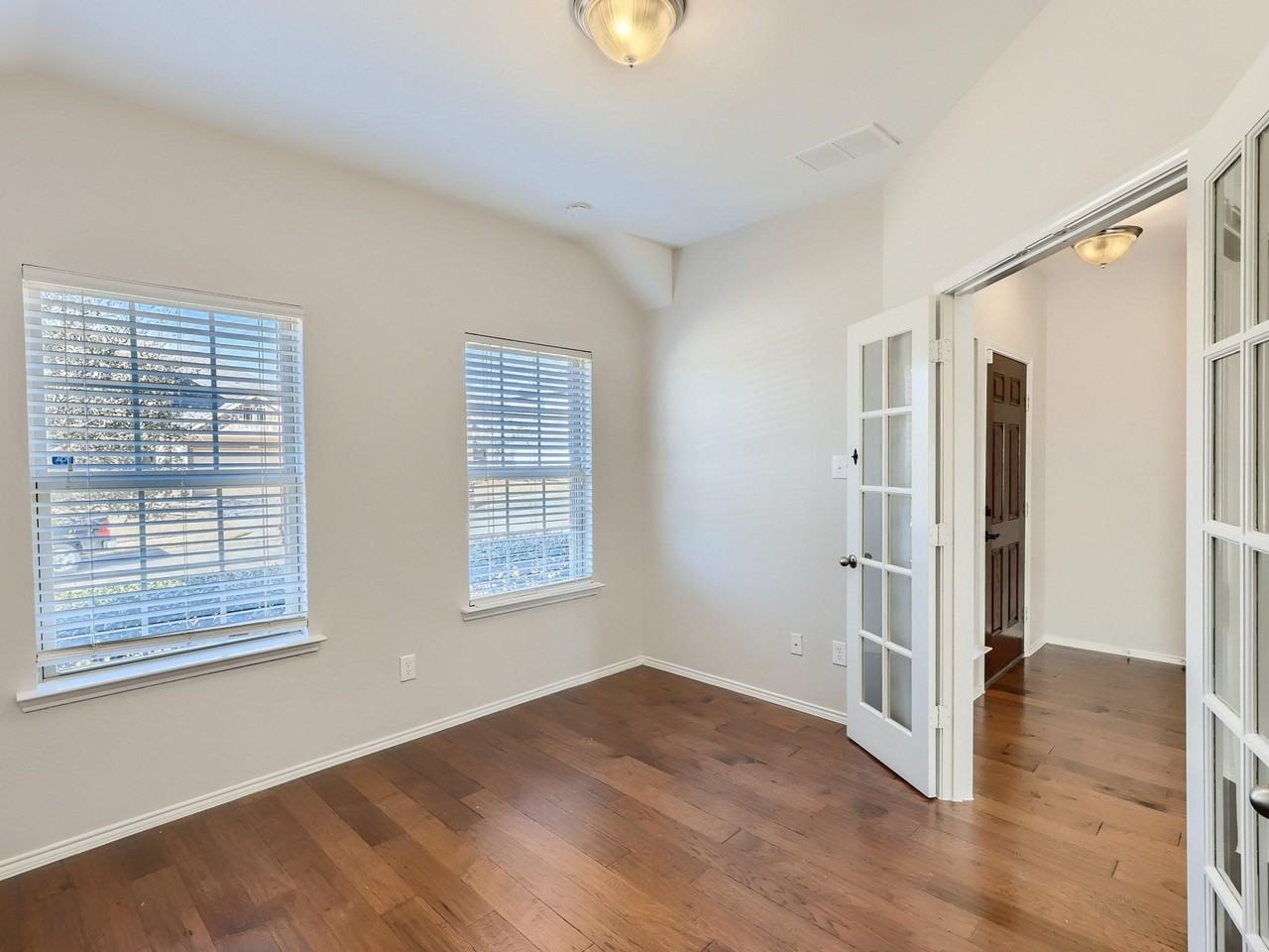 1270 Lasso Dr - Photo 7 of 19