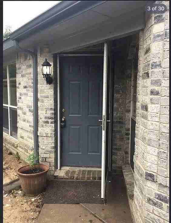 2202 Brookview Dr - Photo 5 of 32