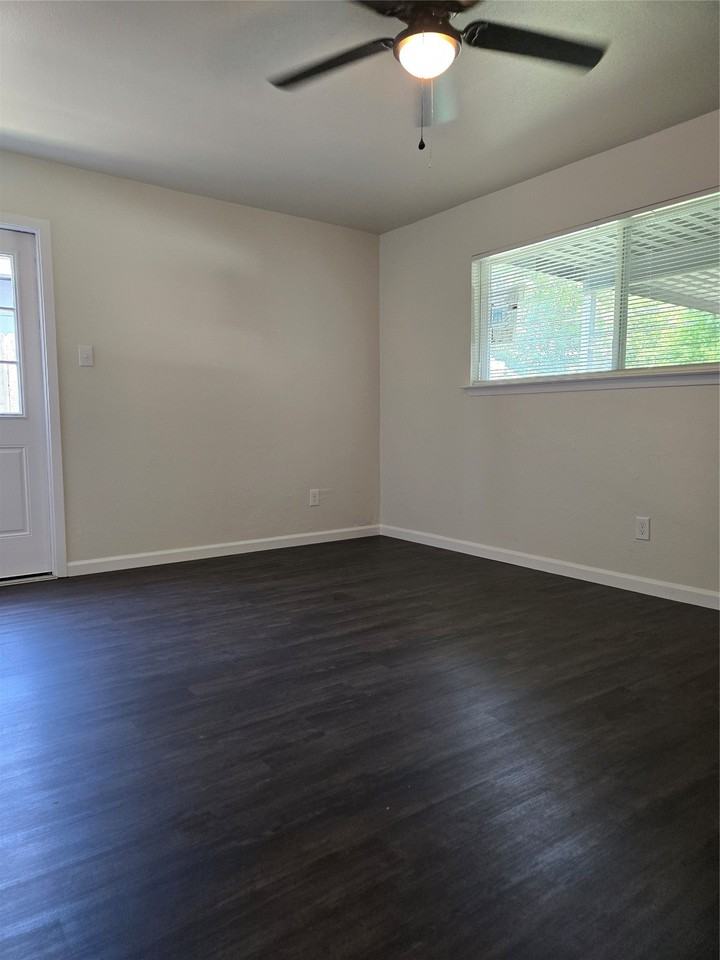 500 Magnolia St #B - Photo 5 of 27