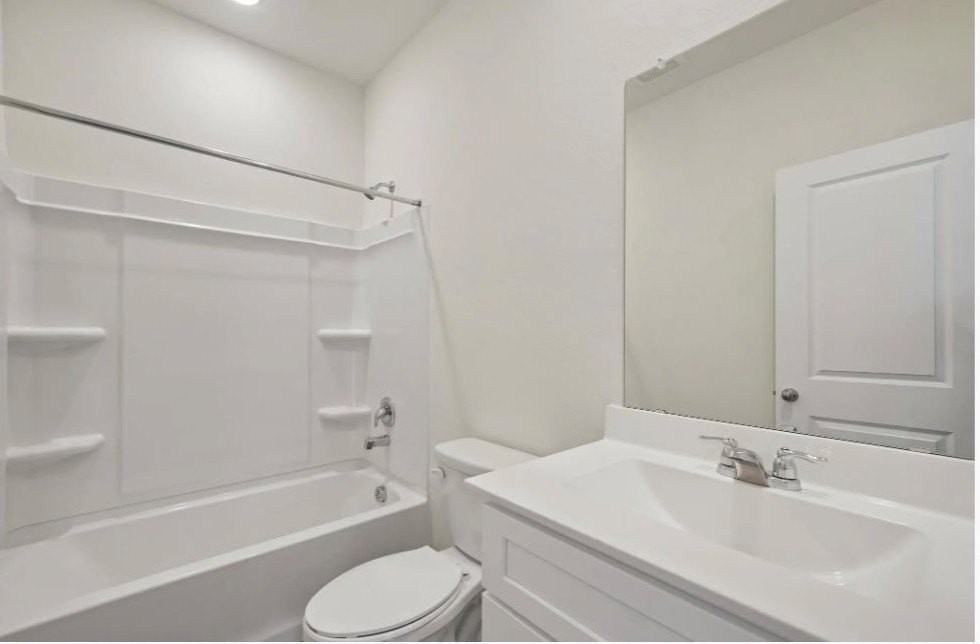 2211 Meadow Park Dr - Photo 5 of 12
