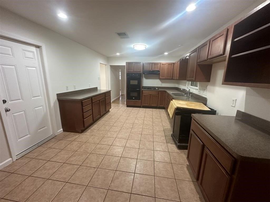 704 Clebud Dr - Photo 4 of 25