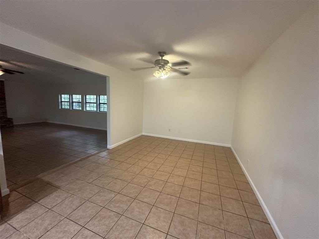 704 Clebud Dr - Photo 6 of 25