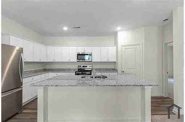 4925 Mccoy Dr - Photo 5 of 22