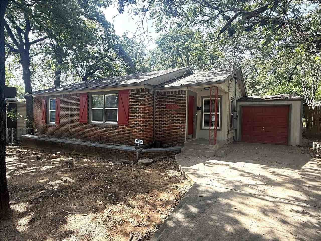 4718 Normandy Rd - Photo 2 of 26