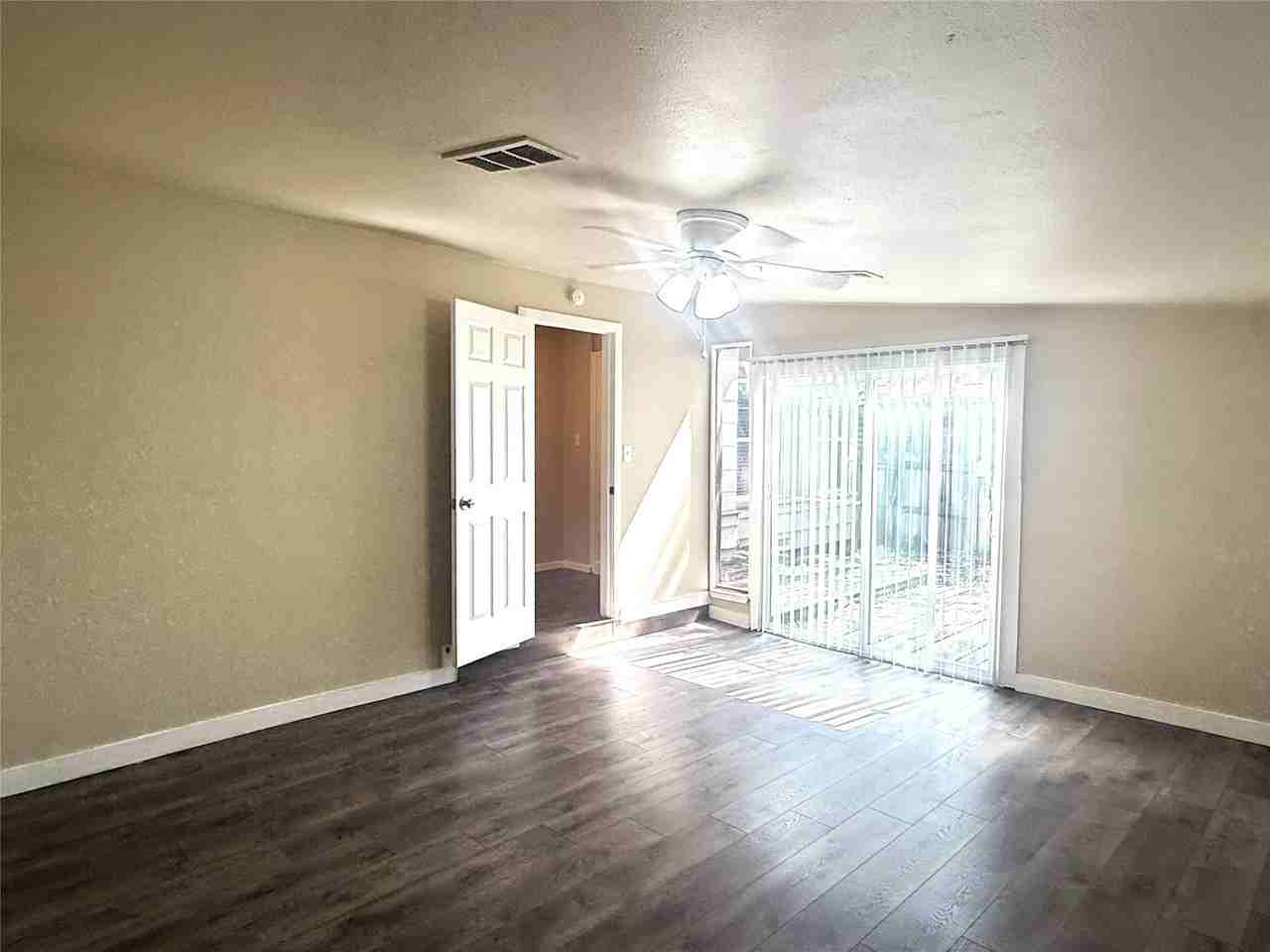4718 Normandy Rd - Photo 6 of 26