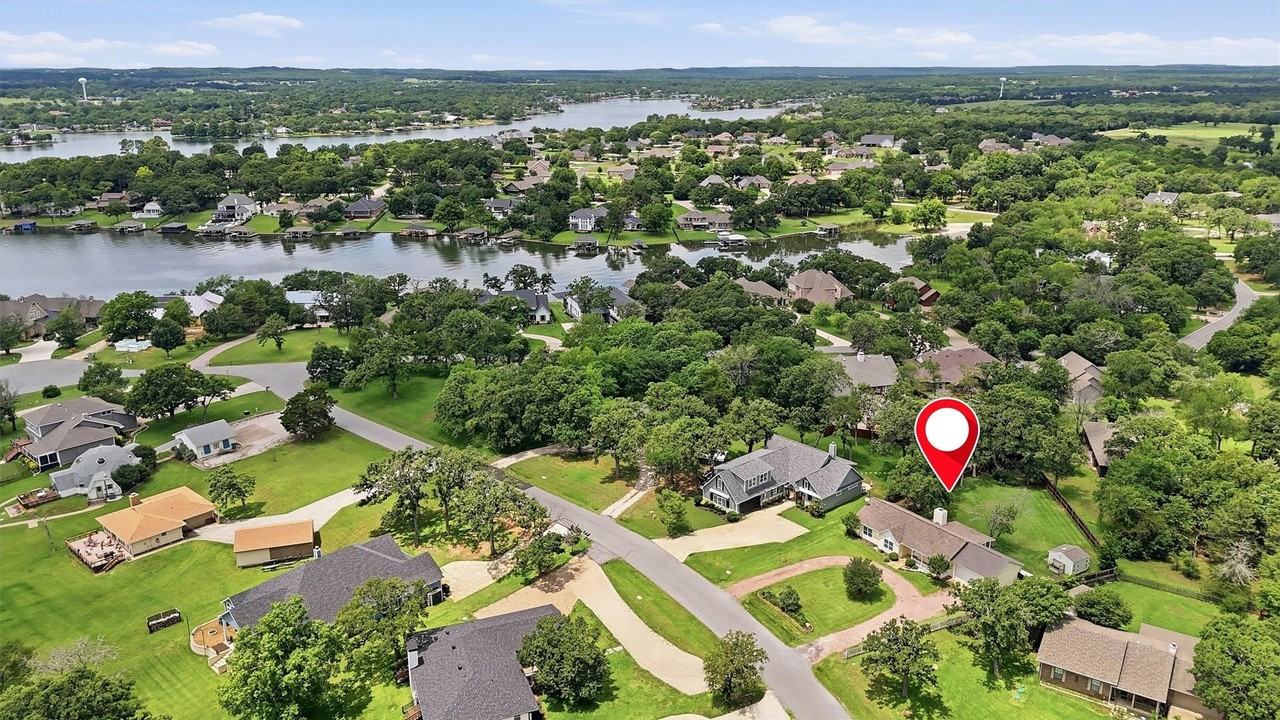 103 Seminole Dr - Photo 4 of 32