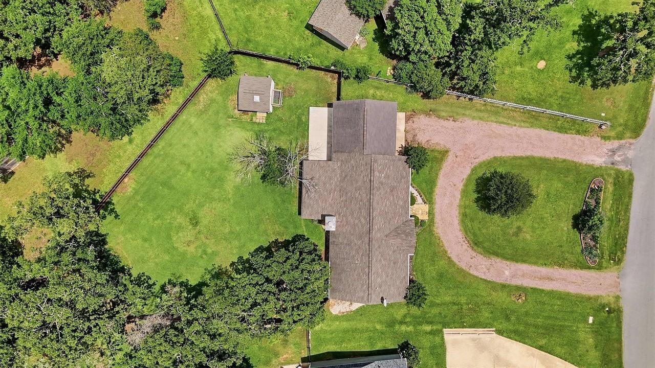 103 Seminole Dr - Photo 5 of 32