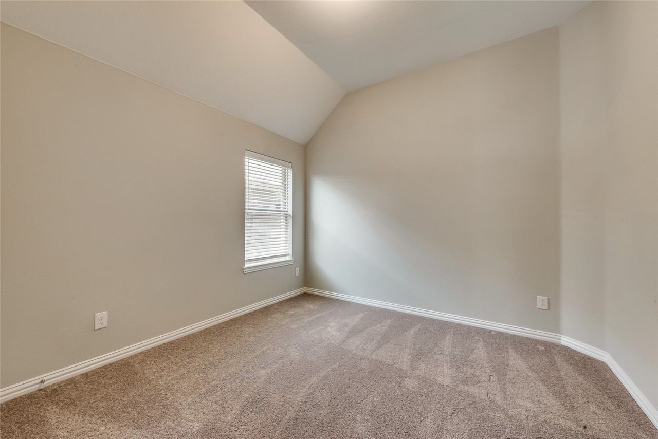 2813 Mesquite Ave - Photo 6 of 20