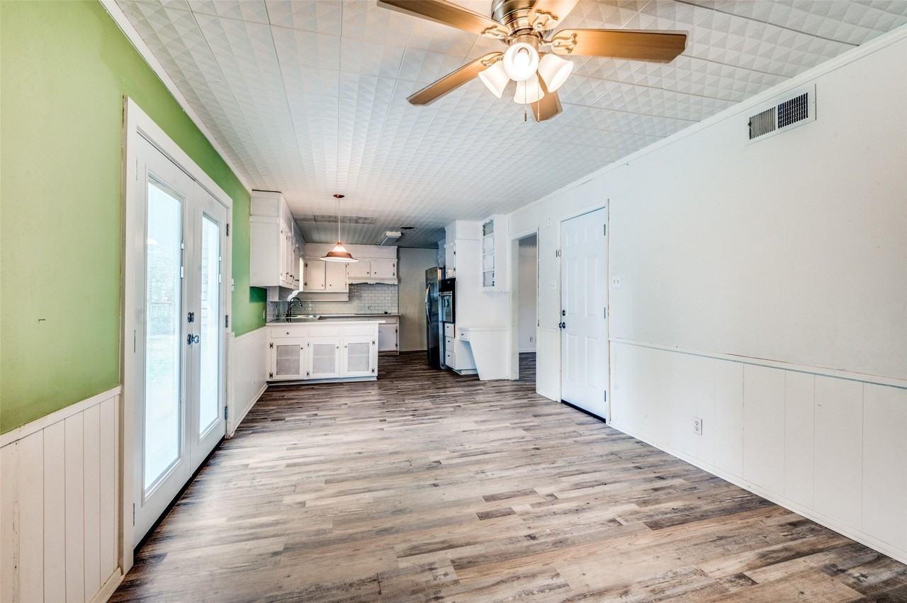 5613 Waltham Ave - Photo 4 of 12