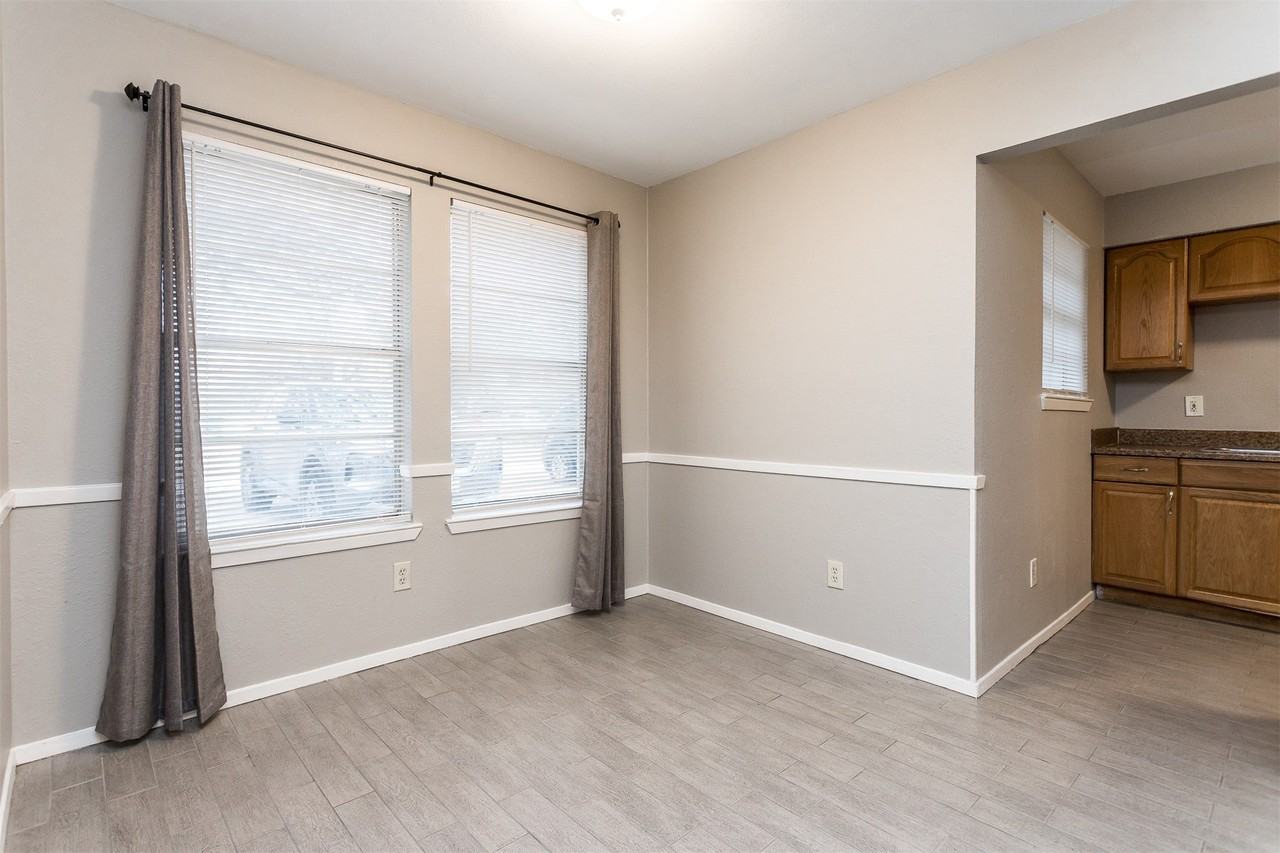 9 Foster Ct - Photo 5 of 23